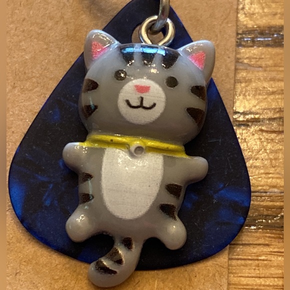 Handmade cute cat 🐈‍⬛ earrings on a guitar pick. - Picture 3 of 4